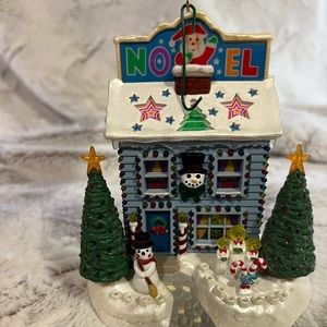 Hallmark Keepsake Ornament music and lights electrical special